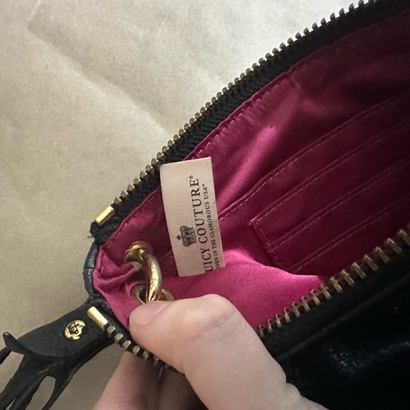 Juicy Couture - Black Leather Wristlet Wallet - GUC - Picture 6 of 7